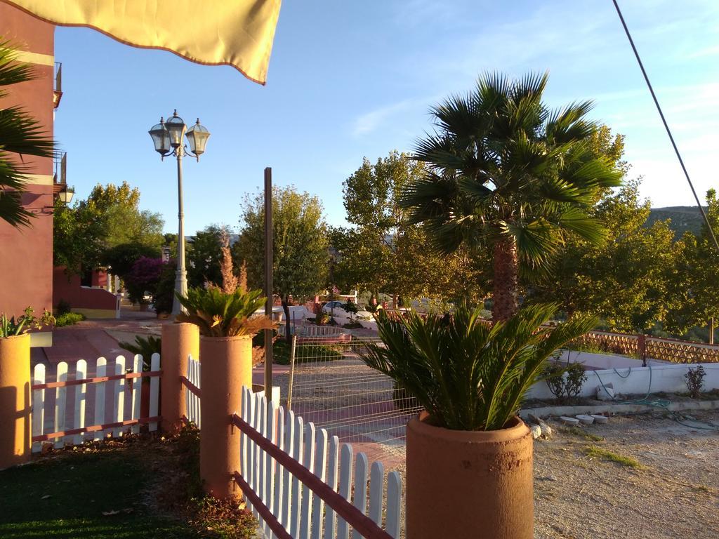 Complejo Turistico Y Fuente De La Salud Apartment Baena